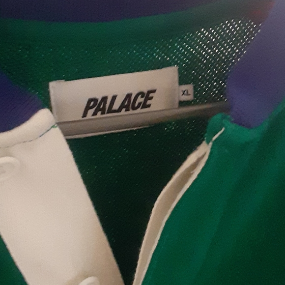 Palace pull over - Picture 3 of 3
